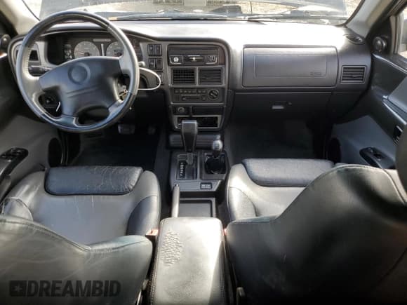 ✅ 2000 Isuzu VehiCROSS • VIN: JACCN57X6Y7D00791 • Лот: 70404685. Опубликован ранее на Copart с пробегом 136 079 миль. Бесплатный доступ к архиву аукционных продаж из США и подробный отчёт об истории автомобиля на DreamBid. Изображение 8.