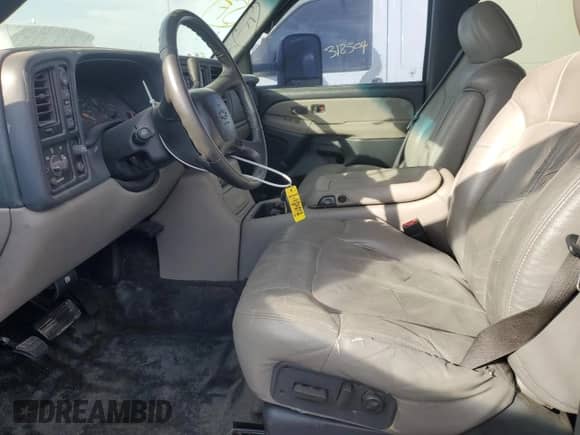 2001 Chevrolet Suburban LT with VIN 3GNGK26G51G249746, listed as a Copart auction lot 79279034 with 182,860 mi miles and Non repairable. Bid and sale history available at DreamBid. Image 7.