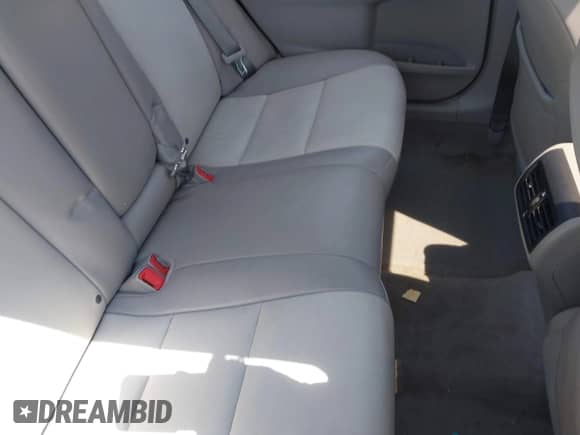 2013 Toyota Camry L with VIN 4T1BF1FK2DU685392, listed as a IAAI auction lot 42550254 with 178,100 mi miles and . Bid and sale history available at DreamBid. Image 8.