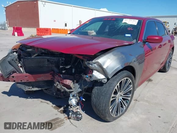 ✅ 2012 Chrysler 300 S • VIN: 2C3CCABG6CH161106 • Lot: 41684797. Listed on IAAI with 216,203 mi. Free auction sales archive from the USA and detailed vehicle history report at DreamBid. Image 6.