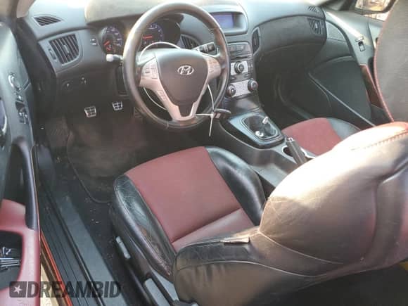 2010 Hyundai Genesis Coupe z VIN KMHHT6KD7AU003741, wystawiony jako Copart lot #73981734 z przebiegiem 112 888 mil mil oraz Szkoda całkowita • Salvage title. Historia ofert i sprzedaży dostępna na DreamBid. Obrazek 8.