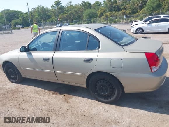 ✅ 2005 Hyundai Elantra GLS • VIN: KMHDN46D25U066338 • Lot: 42112570. Wystawiony na IAAI z przebiegiem 200 809 mil. Bezpłatny archiwum sprzedaży aukcyjnych z USA i szczegółowy raport historii pojazdu na DreamBid. Zdjęcie 14.