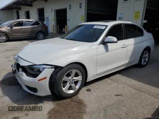 ✅ 2015 BMW 3 Series 328i • VIN: WBA3A5G51FNP34910 • Lot: 65981935. Listed on Copart with 208,256 mi. Free auction sales archive from the USA and detailed vehicle history report at DreamBid. Image 1.