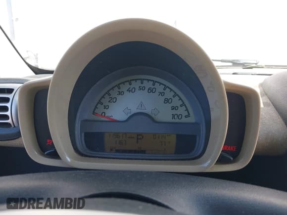 ✅ 2009 Smart fortwo Pure • VIN: WMEEJ31X19K243304 • Лот: 42860139. Опубликован ранее на IAAI с пробегом 119 617 миль. Бесплатный доступ к архиву аукционных продаж из США и подробный отчёт об истории автомобиля на DreamBid. Изображение 7.