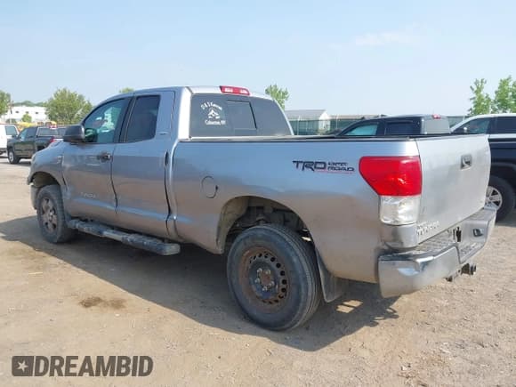 ✅ 2012 Toyota Tundra • VIN: 5TFUY5F18CX213152 • Lot: 42412559. Listed on IAAI with 187,935 mi. Free auction sales archive from the USA and detailed vehicle history report at DreamBid. Image 3.