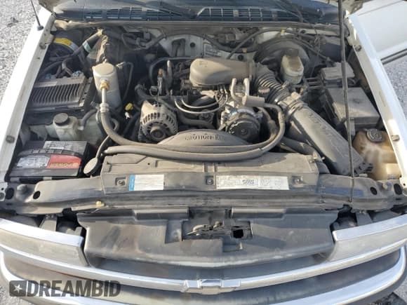 ✅ 2000 Chevrolet S-10 LS • VIN: 1GCCS19W7Y8158661 • Лот: 48857445. Опубликован ранее на Copart с пробегом 124 068 миль. Бесплатный доступ к архиву аукционных продаж из США и подробный отчёт об истории автомобиля на DreamBid. Изображение 11.