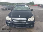 ✅ 2006 Mercedes-Benz C 280 Luxury • VIN: WDBRF92H96F756900 • Lot: 42375982. Wystawiony na IAAI z przebiegiem 163 385 mil. Bezpłatny archiwum sprzedaży aukcyjnych z USA i szczegółowy raport historii pojazdu na DreamBid. Zdjęcie 6.