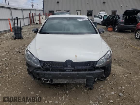✅ 2019 Volkswagen Golf R • VIN: WVWWA7AU2KW171835 • Lot: 53145785. Wystawiony na Copart z przebiegiem 137 130 mil. Bezpłatny archiwum sprzedaży aukcyjnych z USA i szczegółowy raport historii pojazdu na DreamBid. Zdjęcie 5.
