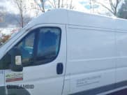 ✅ 2018 Ram ProMaster Cargo • VIN: 3C6URVJG2JE149980 • Lot: 43521702. Listed on IAAI with 442,288 mi. Free auction sales archive from the USA and detailed vehicle history report at DreamBid. Image 15.