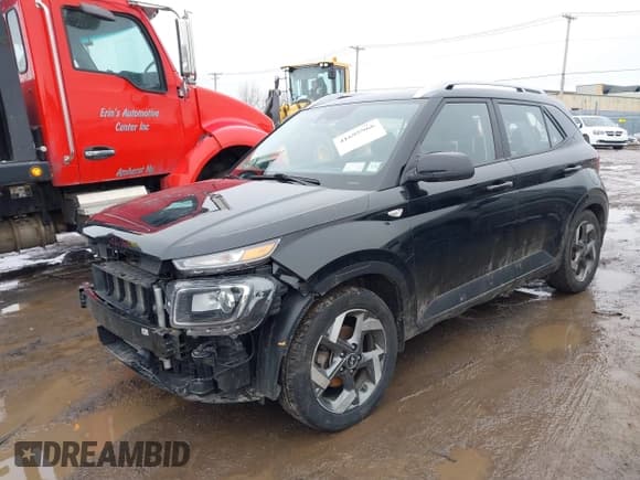 ✅ 2023 Hyundai Venue SEL • VIN: KMHRC8A39PU230690 • Lot: 41695966. Listed on IAAI with 33,837 mi. Free auction sales archive from the USA and detailed vehicle history report at DreamBid. Image 18.