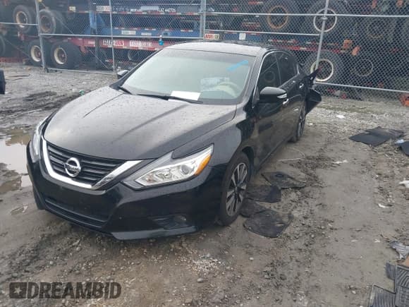 ✅ 2018 Nissan Altima SV • VIN: 1N4AL3AP3JC187068 • Lot: 43425413. Wystawiony na IAAI z przebiegiem 123 244 mil. Bezpłatny archiwum sprzedaży aukcyjnych z USA i szczegółowy raport historii pojazdu na DreamBid. Zdjęcie 17.