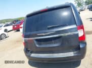 ✅ 2013 Chrysler Town & Country Touring • VIN: 2C4RC1BG6DR705539 • Lot: 42928611. Listed on IAAI with 142,884 mi. Free auction sales archive from the USA and detailed vehicle history report at DreamBid. Image 15.