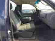 2008 Chevrolet Silverado 1500 Work Truck z VIN 1GCEC14XX8Z137559, wystawiony jako IAAI lot #41908762 z przebiegiem 114 357 mil mil oraz . Historia ofert i sprzedaży dostępna na DreamBid. Obrazek 5.