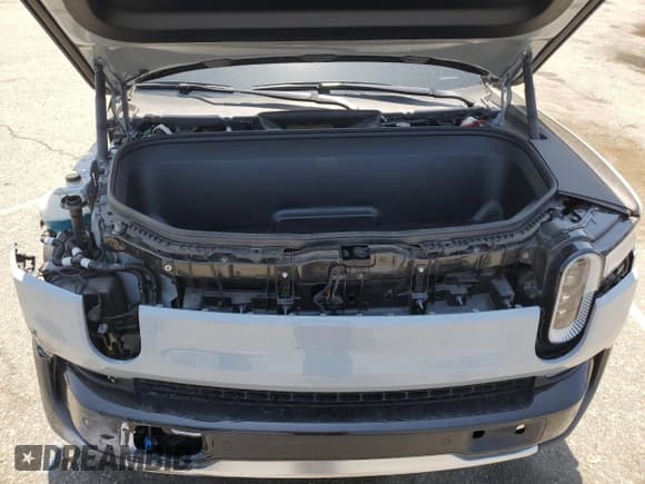 ✅ 2024 Rivian R1S Adventure • VIN: 7PDSGBBA3RN038417 • Лот: 60934775. Опубликован ранее на Copart с пробегом 22 772 миль. Бесплатный доступ к архиву аукционных продаж из США и подробный отчёт об истории автомобиля на DreamBid. Изображение 12.