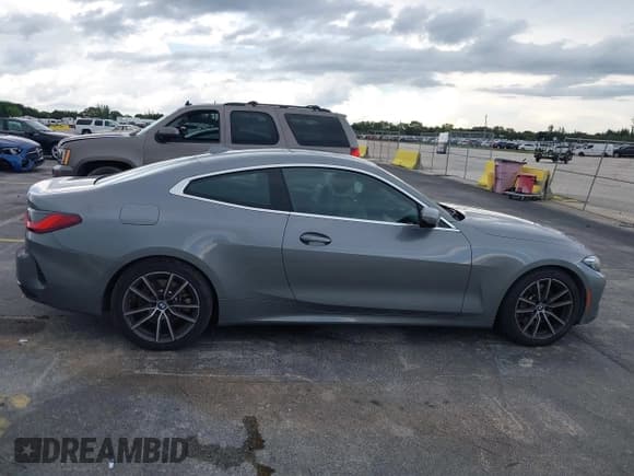 ✅ 2025 BMW 4 Series 430i • VIN: WBA43DA0XSCS97307 • Lot: 43264679. Listed on IAAI with 25,865 mi. Free auction sales archive from the USA and detailed vehicle history report at DreamBid. Image 13.