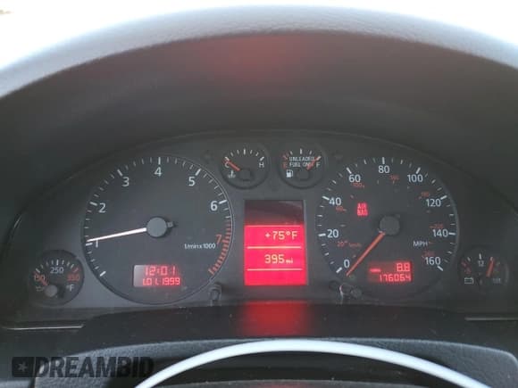 ✅ 2000 Audi A6 • VIN: WAULH24B6YN134617 • Lot: 81745164. Listed on Copart with 176,064 mi. Free auction sales archive from the USA and detailed vehicle history report at DreamBid. Image 9.