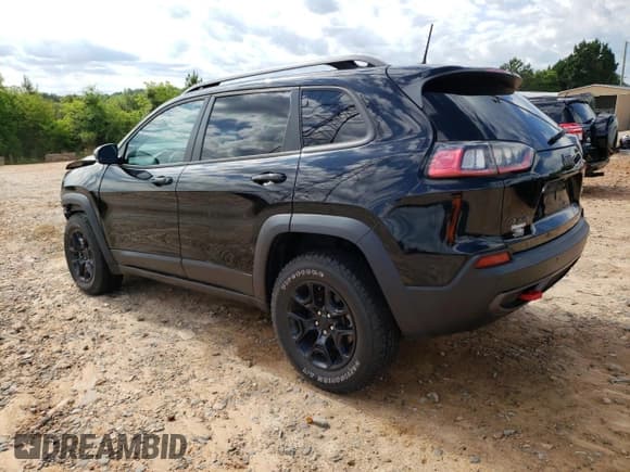 ✅ 2021 Jeep Cherokee Trailhawk • VIN: 1C4PJMBX0MD193942 • Лот: 55595745. Опубликован ранее на Copart с пробегом 44 242 миль. Бесплатный доступ к архиву аукционных продаж из США и подробный отчёт об истории автомобиля на DreamBid. Изображение 2.
