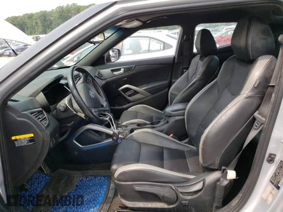 2016 Hyundai Veloster Turbo z VIN KMHTC6AE8GU264406, wystawiony jako Copart lot #67562834 z przebiegiem 61 132 mil mil oraz Szkoda całkowita • Salvage title. Historia ofert i sprzedaży dostępna na DreamBid. Obrazek 7.