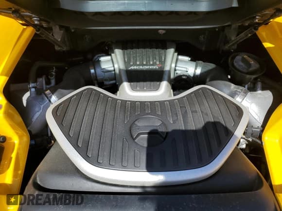 ✅ 2016 McLaren 650S • VIN: SBM11FAA8GW006073 • Лот: 61343515. Опубликован ранее на Copart с пробегом 41 165 миль. Бесплатный доступ к архиву аукционных продаж из США и подробный отчёт об истории автомобиля на DreamBid. Изображение 11.