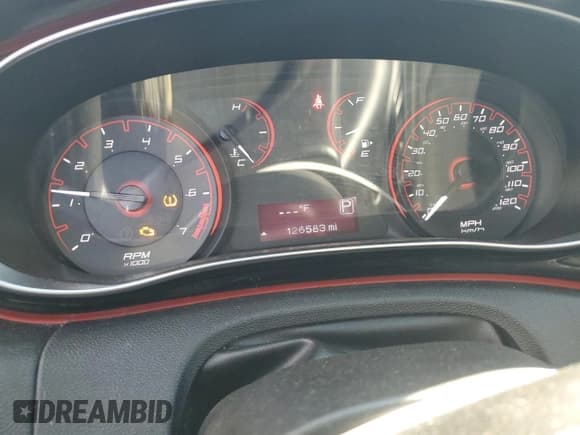 ✅ 2016 Dodge Dart SXT • VIN: 1C3CDFBB2GD570589 • Лот: 85390145. Опубликован ранее на Copart с пробегом 126 583 миль. Бесплатный доступ к архиву аукционных продаж из США и подробный отчёт об истории автомобиля на DreamBid. Изображение 9.