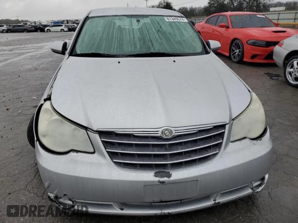 ✅ 2010 Chrysler Sebring Limited • VIN: 1C3CC5FB1AN187977 • Lot: 81349574. Wystawiony na Copart z przebiegiem 165 794 mil. Bezpłatny archiwum sprzedaży aukcyjnych z USA i szczegółowy raport historii pojazdu na DreamBid. Zdjęcie 5.