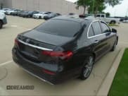 ✅ 2022 Mercedes-Benz E 350 • VIN: W1KZF8DB9NB097118 • Lot: 42551140. Listed on IAAI with Not provided. Free auction sales archive from the USA and detailed vehicle history report at DreamBid. Image 4.