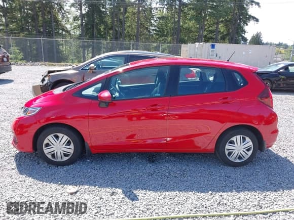 ✅ 2020 Honda Fit LX • VIN: 3HGGK5H49LM720929 • Lot: 42520900. Wystawiony na IAAI z przebiegiem 9 940 mil. Bezpłatny archiwum sprzedaży aukcyjnych z USA i szczegółowy raport historii pojazdu na DreamBid. Zdjęcie 14.