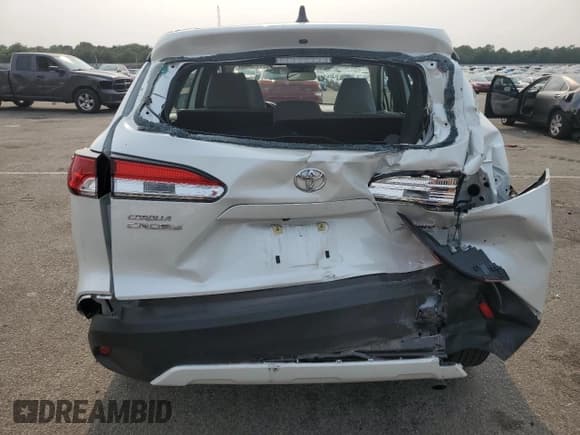 ✅ 2024 Toyota Corolla Cross L • VIN: 7MUAAABGXRV112077 • Lot: 67723795. Listed on Copart with 13,365 mi. Free auction sales archive from the USA and detailed vehicle history report at DreamBid. Image 6.