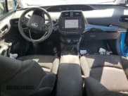 ✅ 2021 Toyota Prius L Eco • VIN: JTDKAMFU8M3137070 • Lot: 61420855. Wystawiony na Copart z przebiegiem 51 585 mil. Bezpłatny archiwum sprzedaży aukcyjnych z USA i szczegółowy raport historii pojazdu na DreamBid. Zdjęcie 8.