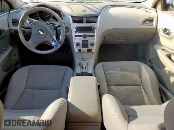 ✅ 2012 Chevrolet Malibu 1LT • VIN: 1G1ZC5E05CF356488 • Lot: 85199295. Wystawiony na Copart z przebiegiem 158 053 mil. Bezpłatny archiwum sprzedaży aukcyjnych z USA i szczegółowy raport historii pojazdu na DreamBid. Zdjęcie 8.