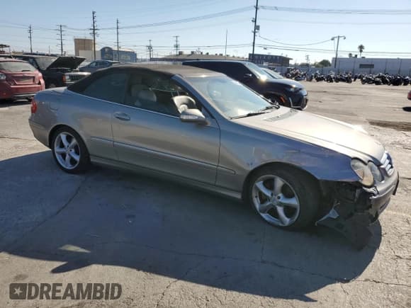 ✅ 2005 Mercedes-Benz CLK 320 • VIN: WDBTK65G85T050990 • Lot: 80942635. Wystawiony na Copart z przebiegiem 102 739 mil. Bezpłatny archiwum sprzedaży aukcyjnych z USA i szczegółowy raport historii pojazdu na DreamBid. Zdjęcie 4.