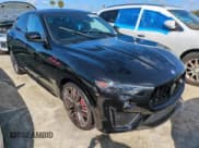 ✅ 2021 Maserati Levante GTS • VIN: ZN661ZUA2MX369825 • Лот: 74313824. Опубликован ранее на Copart с пробегом Не указан. Бесплатный доступ к архиву аукционных продаж из США и подробный отчёт об истории автомобиля на DreamBid. Изображение 4.