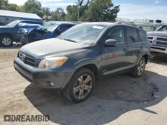 ✅ 2008 Toyota RAV4 Sport • VIN: JTMZK32V486015086 • Lot: 81894115. Listed on Copart with 104,282 mi. Free auction sales archive from the USA and detailed vehicle history report at DreamBid. Image 1.