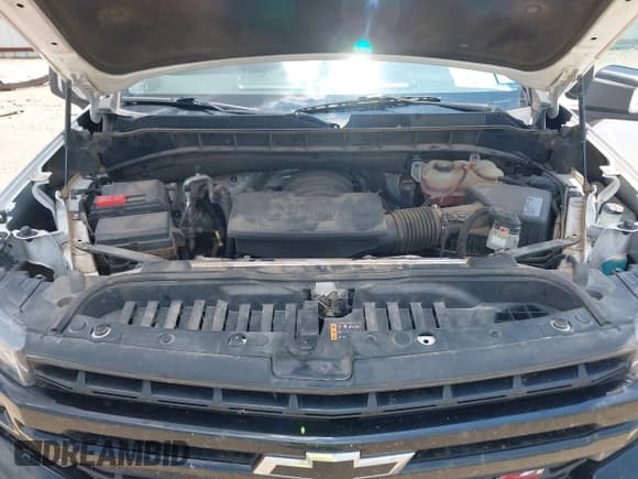 ✅ 2019 Chevrolet Silverado 1500 LT Trail Boss • VIN: 3GCPYFED3KG123716 • Lot: 42710140. Wystawiony na IAAI z przebiegiem 118 170 mil. Bezpłatny archiwum sprzedaży aukcyjnych z USA i szczegółowy raport historii pojazdu na DreamBid. Zdjęcie 10.