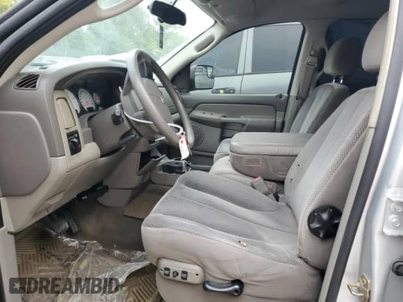 2005 Dodge 3500 SLT z VIN 3D7MR48C55G760303, wystawiony jako Copart lot #70532654 z przebiegiem 216 786 mil mil oraz Szkoda całkowita • Salvage title. Historia ofert i sprzedaży dostępna na DreamBid. Obrazek 7.