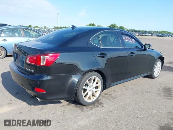 ✅ 2011 Lexus IS 350 • VIN: JTHCE5C24B5001679 • Lot: 42547658. Listed on IAAI with 218,323 mi. Free auction sales archive from the USA and detailed vehicle history report at DreamBid. Image 4.