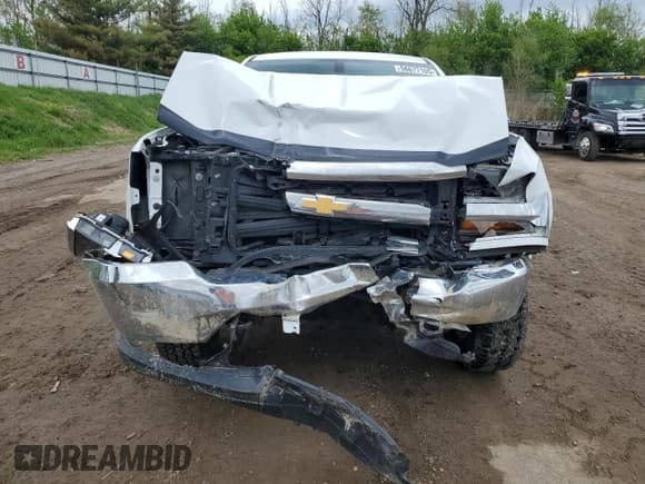 ✅ 2017 Chevrolet Silverado 1500 Work Truck • VIN: 1GCNKNEC6HZ328353 • Лот: 56677105. Опубликован ранее на Copart с пробегом 170 077 миль. Бесплатный доступ к архиву аукционных продаж из США и подробный отчёт об истории автомобиля на DreamBid. Изображение 5.