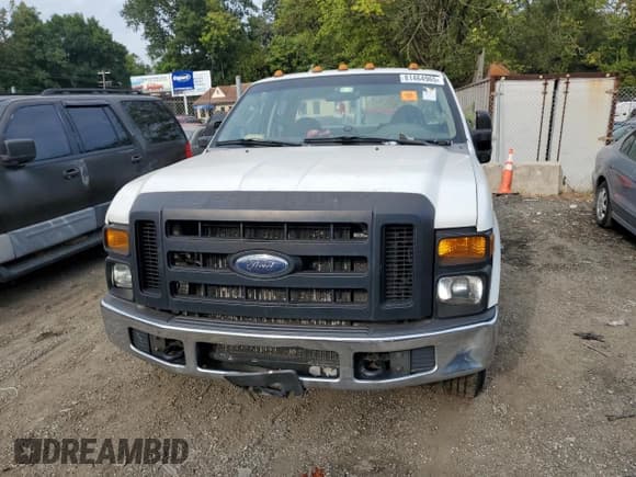 ✅ 2010 Ford F-250 • VIN: 1FTSX2AR5AEA67310 • Lot: 81464965. Listed on Copart with 320,545 mi. Free auction sales archive from the USA and detailed vehicle history report at DreamBid. Image 5.
