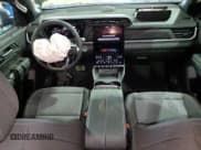 ✅ 2025 GMC Terrain AWD Elevation • VIN: 3GKALUEG8SL213023 • Lot: 50804405. Wystawiony na Copart z przebiegiem 4 313 mil. Bezpłatny archiwum sprzedaży aukcyjnych z USA i szczegółowy raport historii pojazdu na DreamBid. Zdjęcie 8.