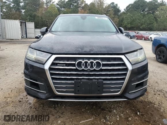 ✅ 2018 Audi Q7 Premium Plus • VIN: WA1LAAF79JD014066 • Lot: 87117365. Wystawiony na Copart z przebiegiem 155 928 mil. Bezpłatny archiwum sprzedaży aukcyjnych z USA i szczegółowy raport historii pojazdu na DreamBid. Zdjęcie 5.