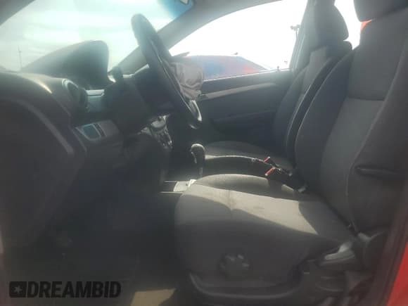 ✅ 2010 Chevrolet Aveo 1LT • VIN: KL1TD5DE1AB128913 • Lot: 57098585. Wystawiony na Copart z przebiegiem Nie podano. Bezpłatny archiwum sprzedaży aukcyjnych z USA i szczegółowy raport historii pojazdu na DreamBid. Zdjęcie 7.