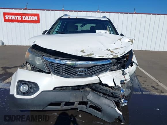 ✅ 2011 Kia Sorento LX • VIN: 5XYKT4A16BG182993 • Lot: 43437714. Wystawiony na IAAI z przebiegiem 158 820 mil. Bezpłatny archiwum sprzedaży aukcyjnych z USA i szczegółowy raport historii pojazdu na DreamBid. Zdjęcie 6.