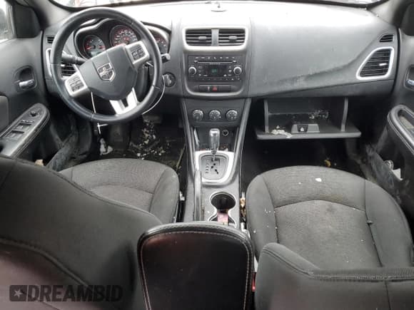 ✅ 2013 Dodge Avenger SXT • VIN: 1C3CDZCB7DN568410 • Lot: 42318385. Wystawiony na Copart z przebiegiem 152 706 mil. Bezpłatny archiwum sprzedaży aukcyjnych z USA i szczegółowy raport historii pojazdu na DreamBid. Zdjęcie 8.