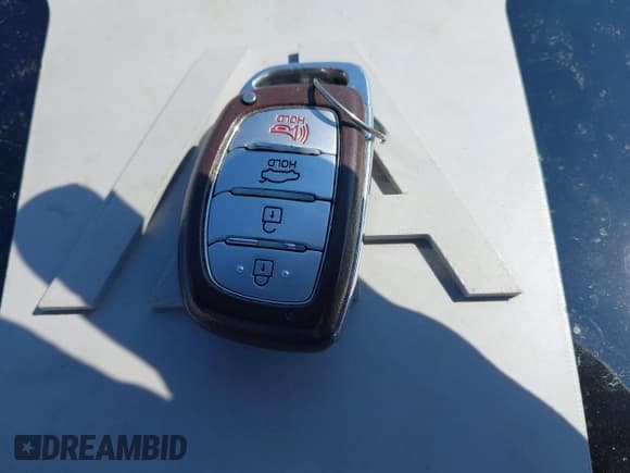 ✅ 2018 Hyundai Elantra Value Edition • VIN: KMHD84LF2JU505514 • Lot: 42591145. Wystawiony na IAAI z przebiegiem 140 477 mil. Bezpłatny archiwum sprzedaży aukcyjnych z USA i szczegółowy raport historii pojazdu na DreamBid. Zdjęcie 11.