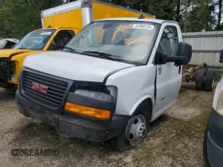 ✅ 2021 GMC Savana Commercial • VIN: 7GZ37TC76MN009400 • Lot: 67088125. Wystawiony na Copart z przebiegiem 90 889 mil. Bezpłatny archiwum sprzedaży aukcyjnych z USA i szczegółowy raport historii pojazdu na DreamBid. Zdjęcie 1.