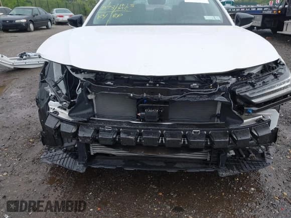 ✅ 2023 Acura TLX • VIN: 19UUB5F37PA007088 • Lot: 42264884. Wystawiony na IAAI z przebiegiem 1 573 mil. Bezpłatny archiwum sprzedaży aukcyjnych z USA i szczegółowy raport historii pojazdu na DreamBid. Zdjęcie 6.