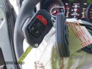 ✅ 2024 Jeep Gladiator Sport S • VIN: 1C6HJTAG9RL112537 • Lot: 43603543. Wystawiony na IAAI z przebiegiem 16 711 mil. Bezpłatny archiwum sprzedaży aukcyjnych z USA i szczegółowy raport historii pojazdu na DreamBid. Zdjęcie 11.