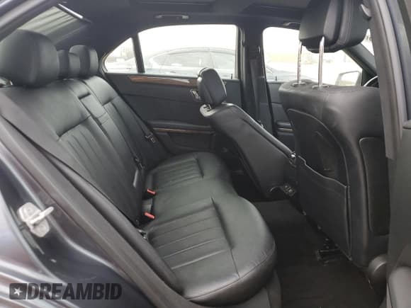 ✅ 2011 Mercedes-Benz E 550 Luxury • VIN: WDDHF9AB3BA303945 • Lot: 91293975. Listed on Copart with 142,166 mi. Free auction sales archive from the USA and detailed vehicle history report at DreamBid. Image 10.