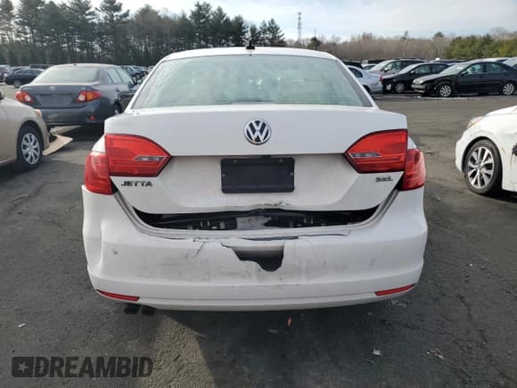 ✅ 2014 Volkswagen Jetta SEL • VIN: 3VWL17AJ2EM218808 • Lot: 46510195. Listed on Copart with 36,657 mi. Free auction sales archive from the USA and detailed vehicle history report at DreamBid. Image 6.