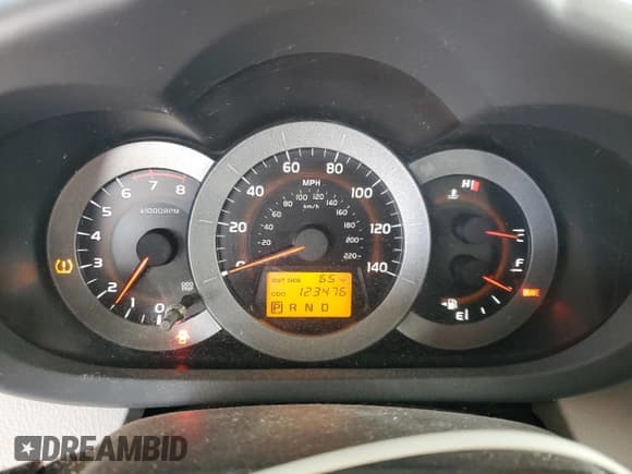 ✅ 2006 Toyota RAV4 • VIN: JTMZD33V365011137 • Lot: 91037075. Wystawiony na Copart z przebiegiem 123 476 mil. Bezpłatny archiwum sprzedaży aukcyjnych z USA i szczegółowy raport historii pojazdu na DreamBid. Zdjęcie 9.